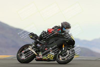 media/Jan-14-2023-SoCal Trackdays (Sat) [[497694156f]]/Turn 9 Set 2 (1130am)/